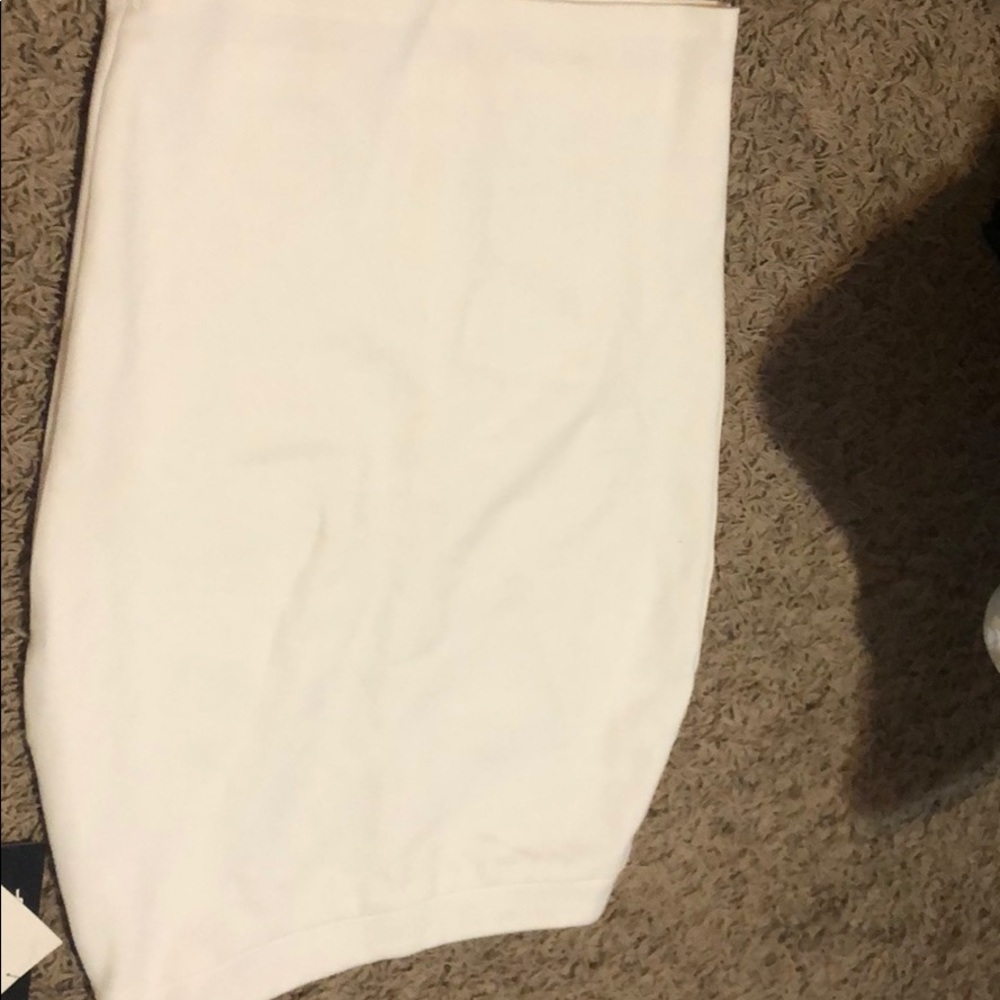 Lulu’s White Pencil Skirt